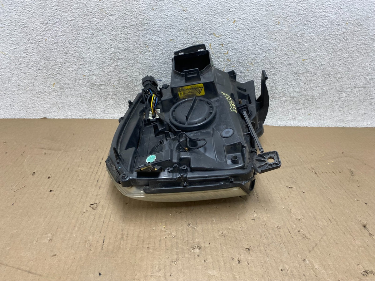 2007 - 2014 Cadillac Escalade Right Passenger Side Xenon HID Headlight AH5853 DW9