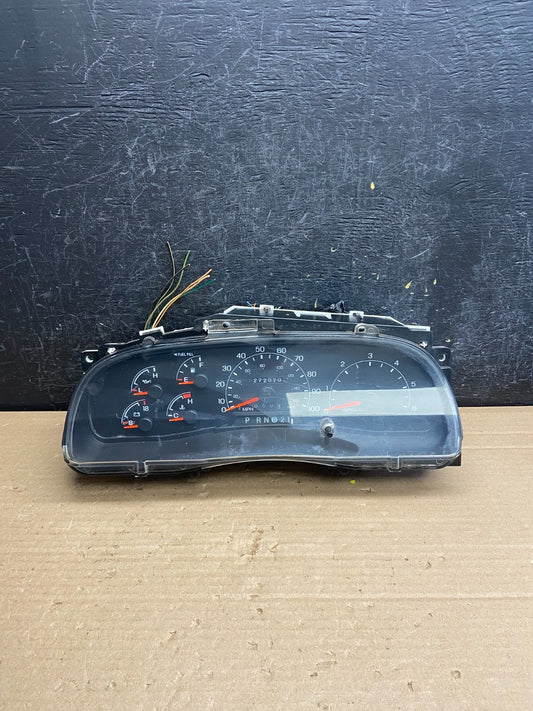 1999 - 2001 Ford F150 F-150 Speedometer Cluster Gauge AG0297 DG0