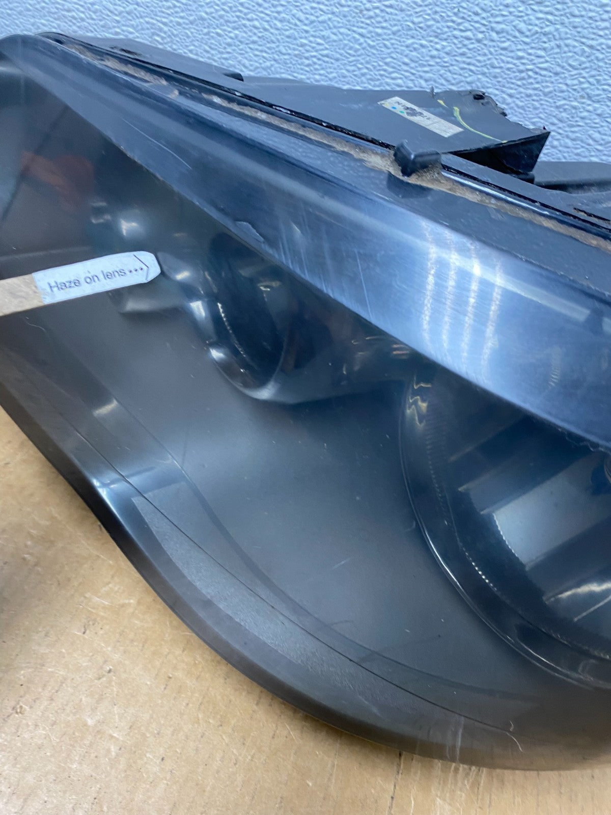 2008 to 2016 Chrysler Town and Country Left+Right Side Headlights AE1219 DW6