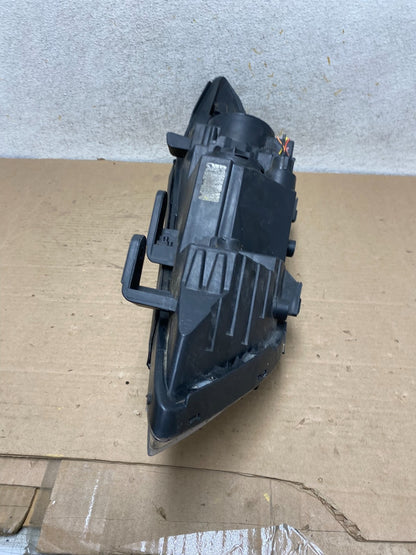 2017 to 2020 Hyundai Elantra Right Passenger Headlight AH9522 DG10