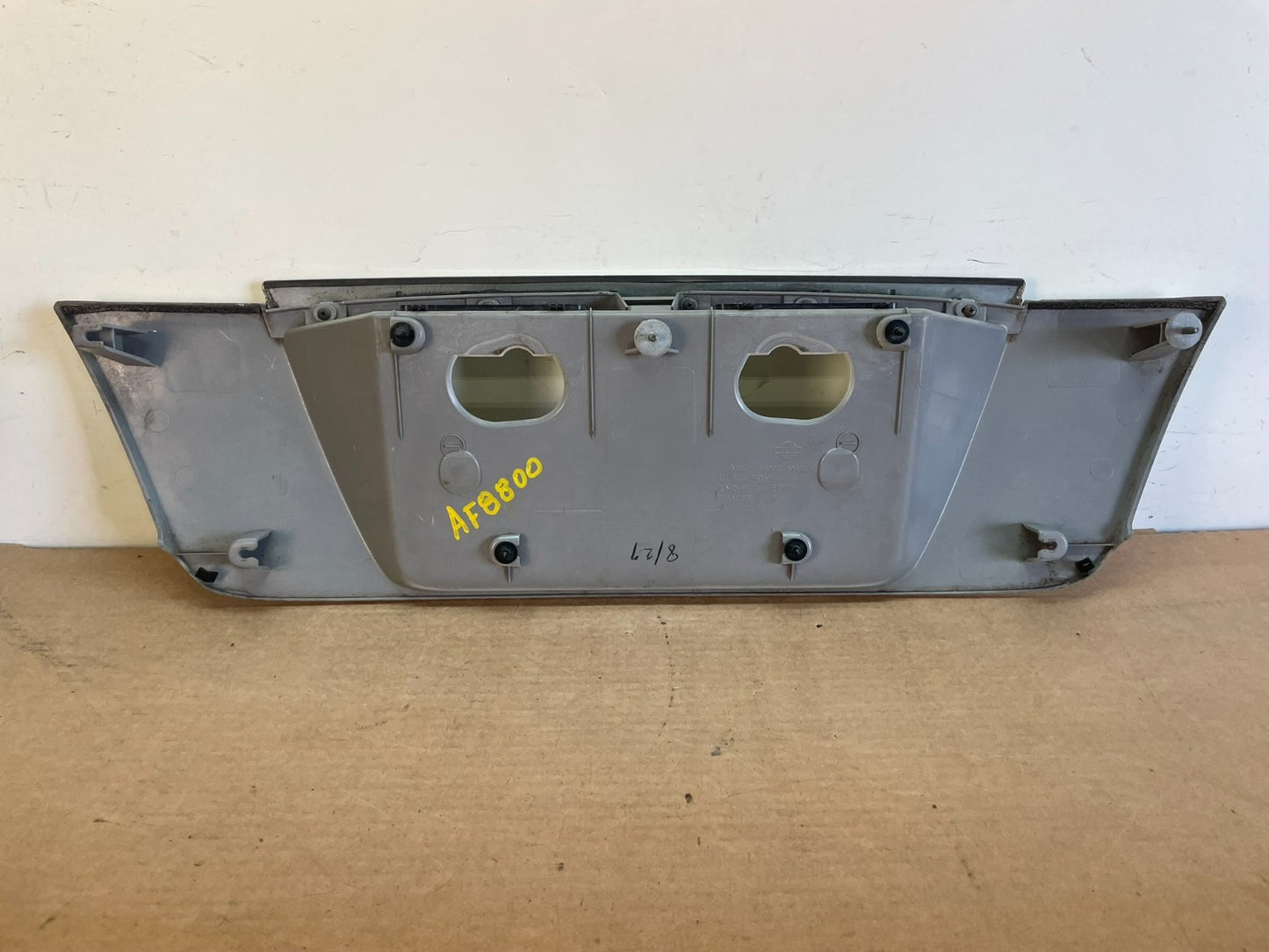 2002 2003 2004 Infiniti I35 Trunk Lid Rear License Plate Garnish AF8800 DG5
