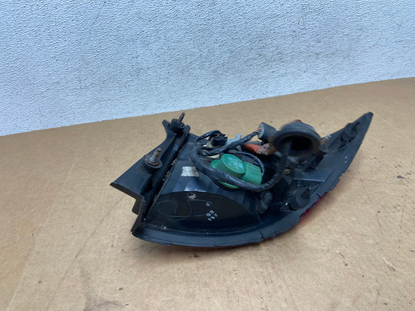 2000 2001 2002 Lincoln Ls Right Passenger RH Side Tail Light AE3122 LK4