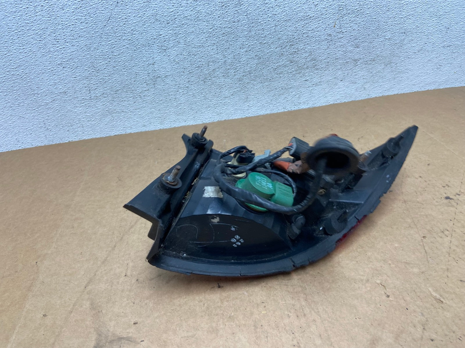 2000 2001 2002 Lincoln Ls Right Passenger RH Side Tail Light AE3122 LK4
