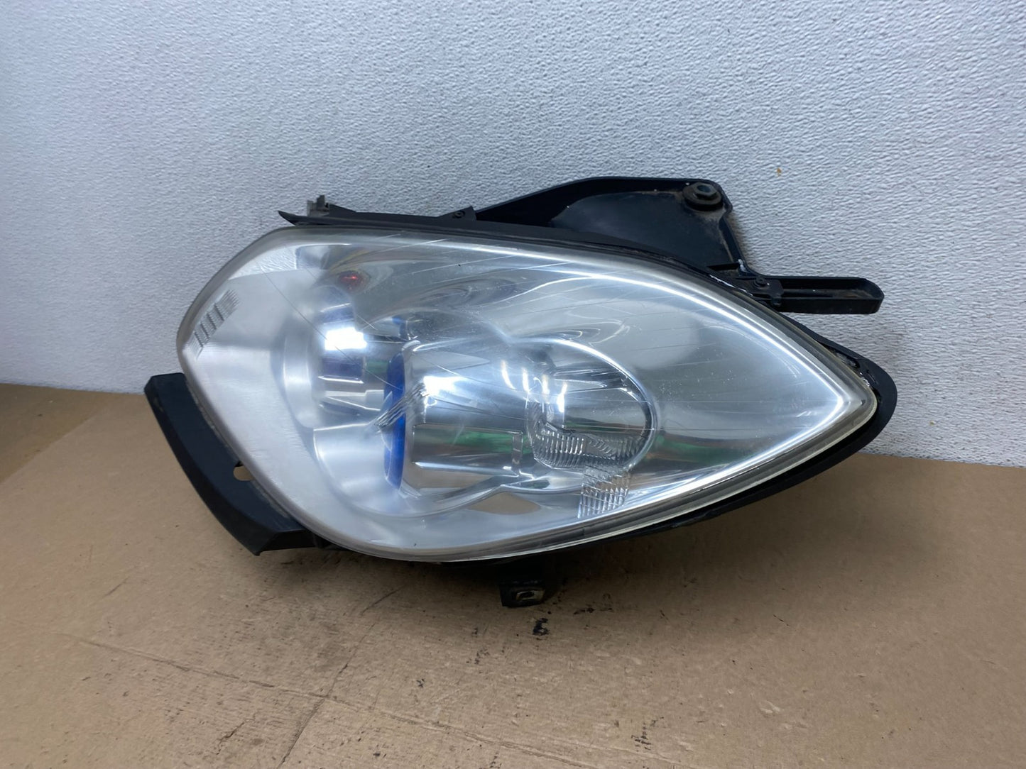2008-2012 Buick Enclave Left Driver Headlight Xenon Hid One Ballast AF5111 DW1