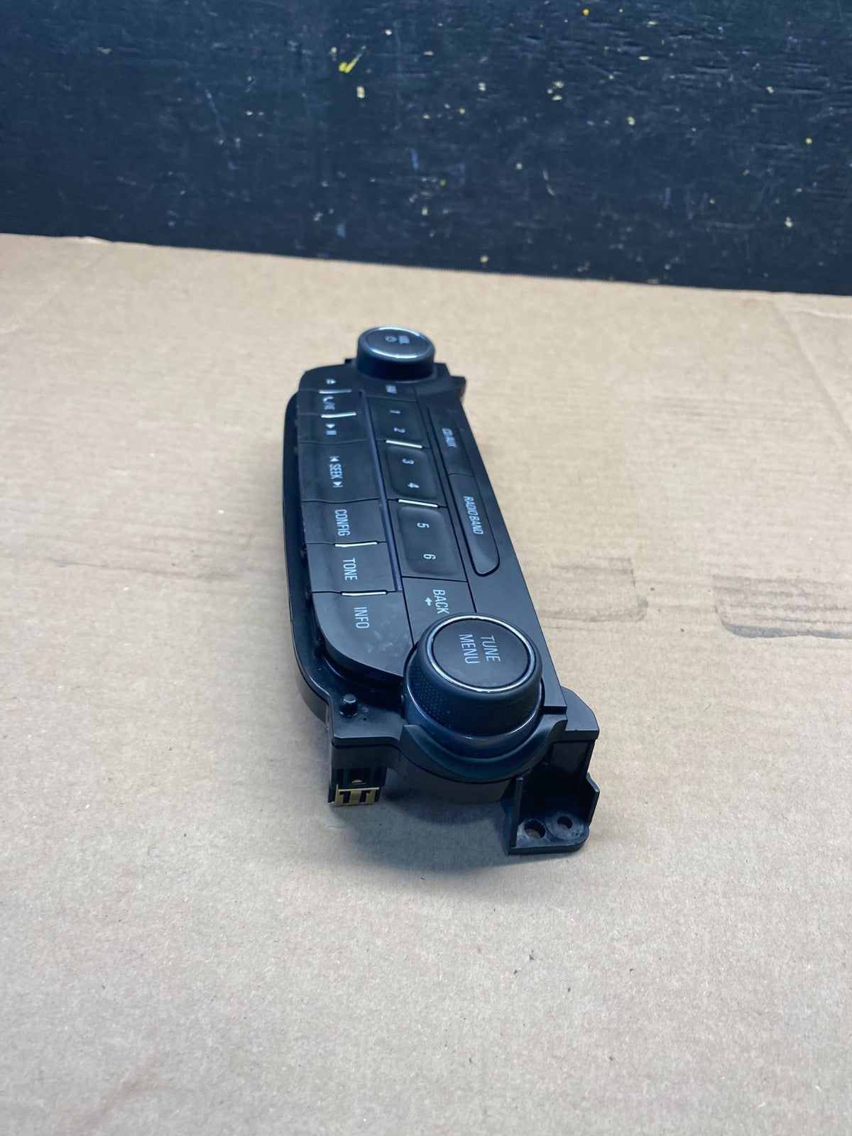 2014 2015 Chevrolet Malibu AM FM Radio Control Panel Oem Y8071 DG2