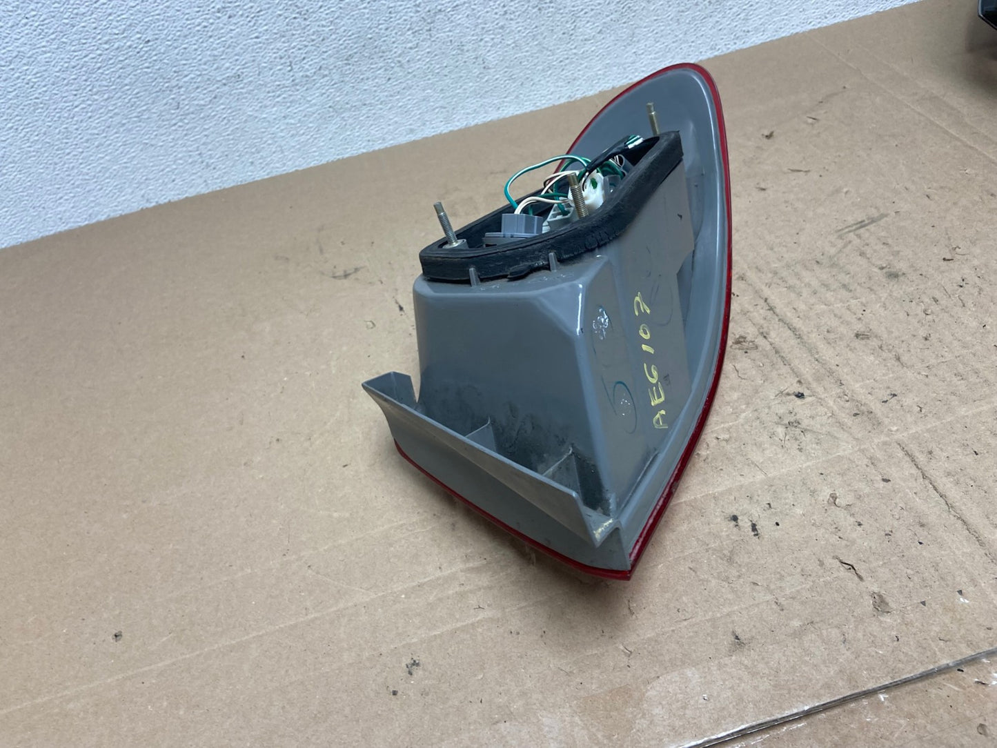 1998 1999 2000 Toyota Corolla Left Driver Lh Side Tail light AE6107 LK4