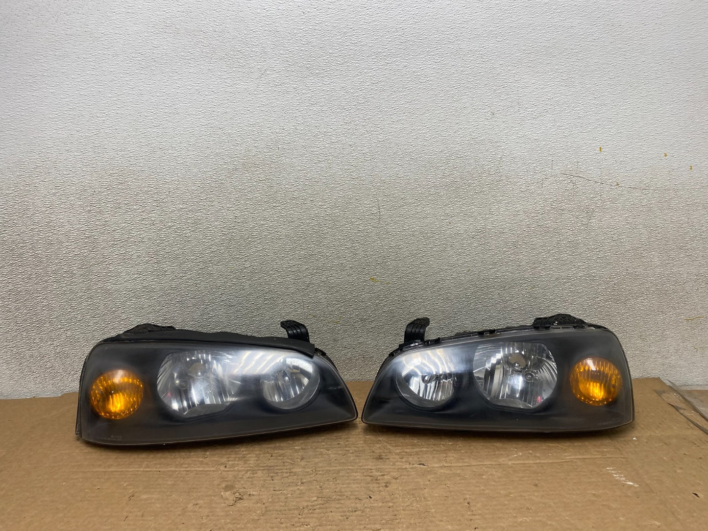 2004 2005 2006 Hyundai Elantra Left+Right Set Halogen Headlights Z2876 DW0
