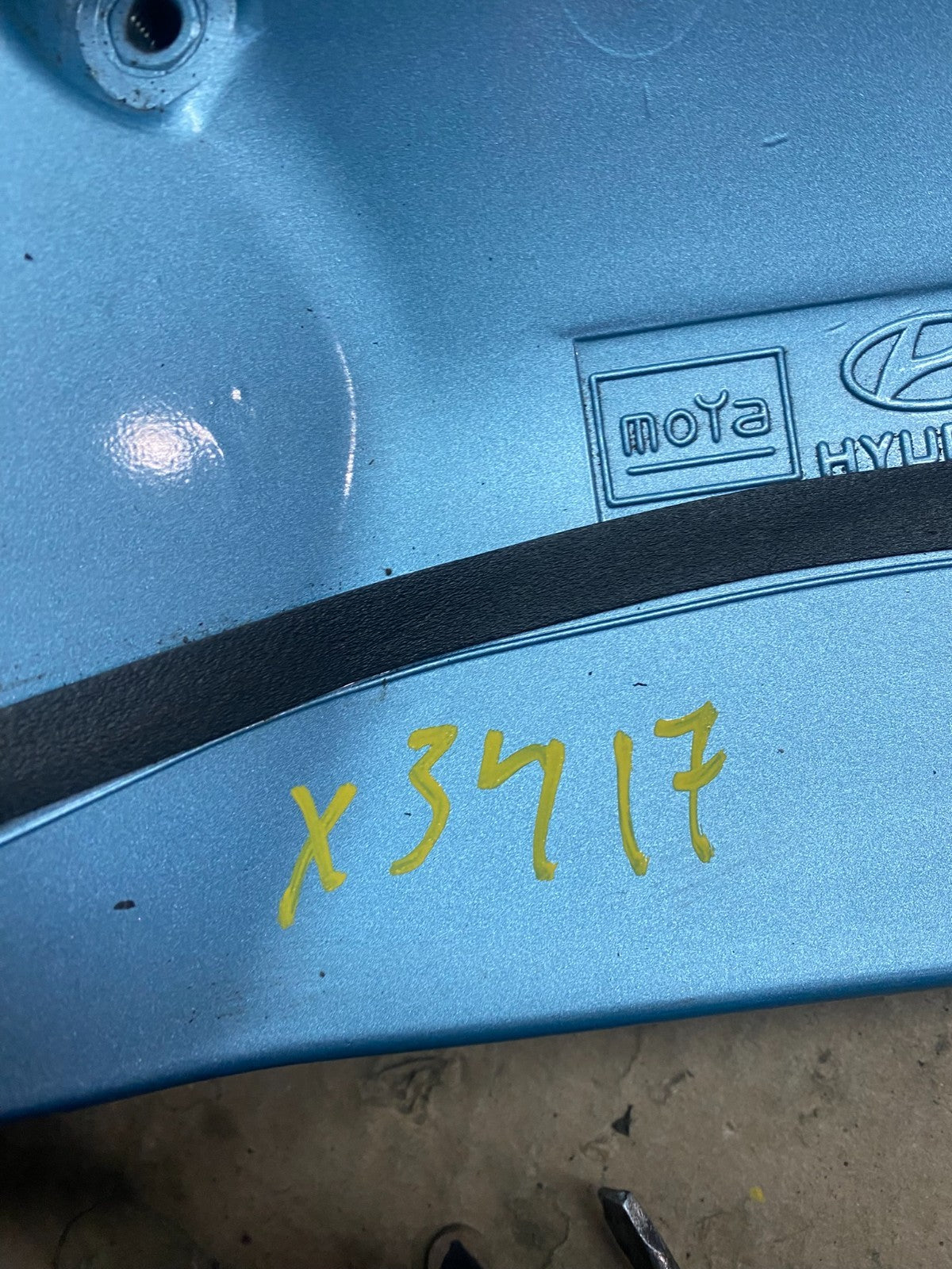 2005 to 2011 Hyundai Accent Trunk Lid Hatch 3rd Brake Light Spoiler X3417 DG10