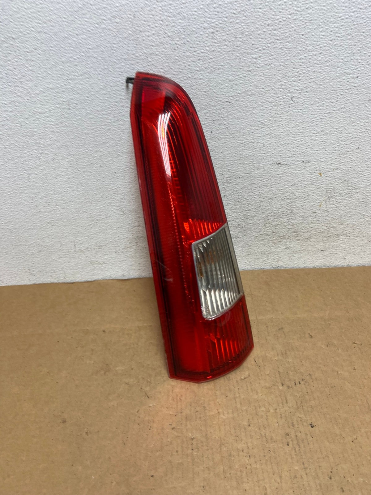 2001 - 2004 Volvo XC70 V70 Left Driver LH Side Tail Light Upper AD4594 LK2