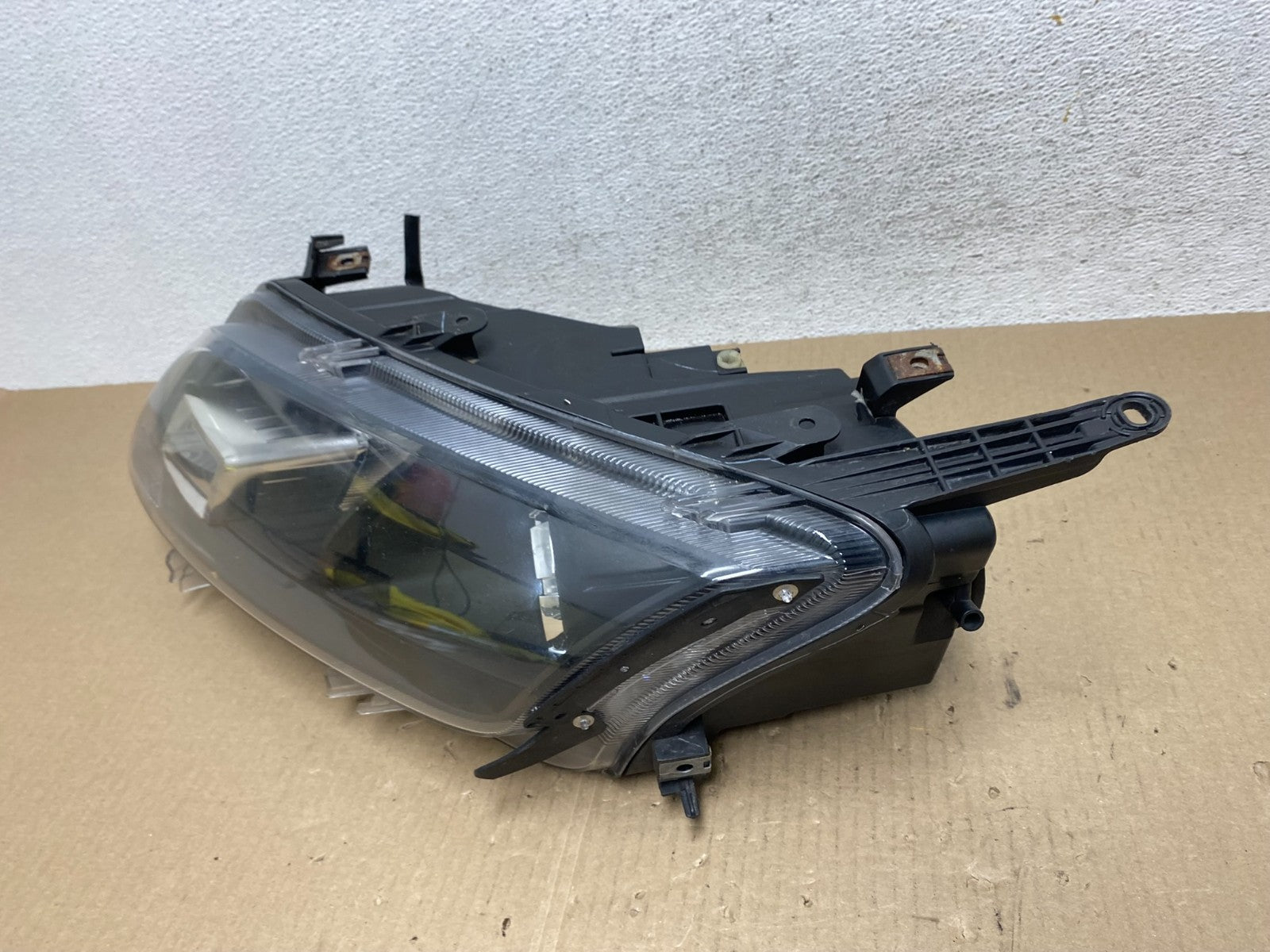 2010 2011 2012 Ford Fusion Left Driver LH Side Headlight Halogen AE7014 DW1