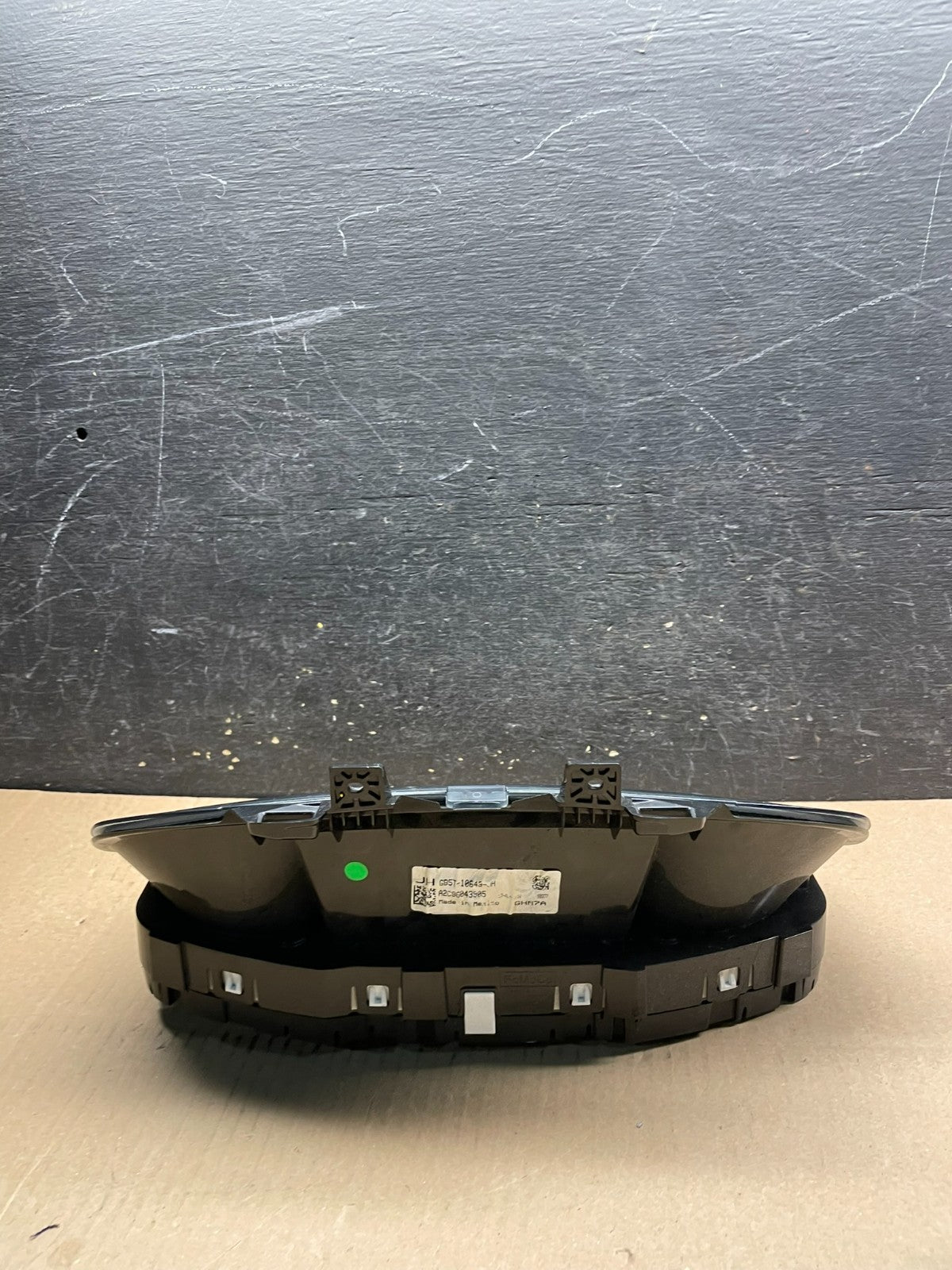 2016 Ford Explorer Speedometer Cluster Gauge U1390 DG2
