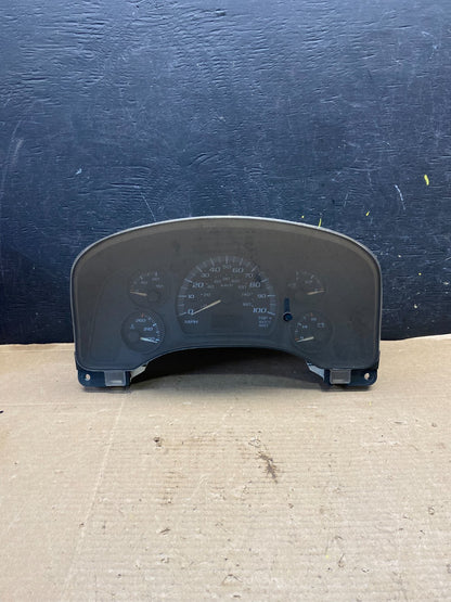 2004 to 2007 Chevrolet Express Speedometer Cluster Gauge OEM R2860 DG0
