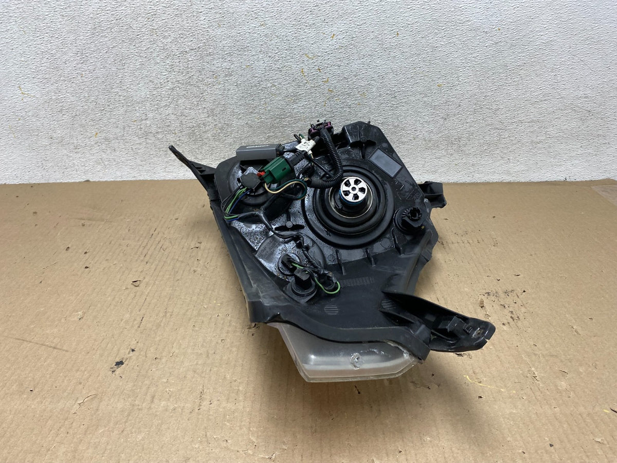 2007 to 2009 Suzuki XL-7 XL7 Right Passenger RH Side Headlight AH5829 DW9