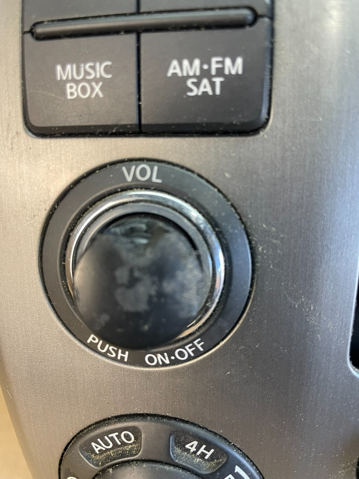2008 to 2015 Nissan Armada Radio A/C Heat Temperature Climate Control AD5748 DG3