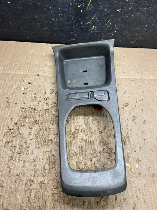 2010-2015 Chevrolet Camaro Camaro Center Console Shifter Trim Panel V7915 DG0