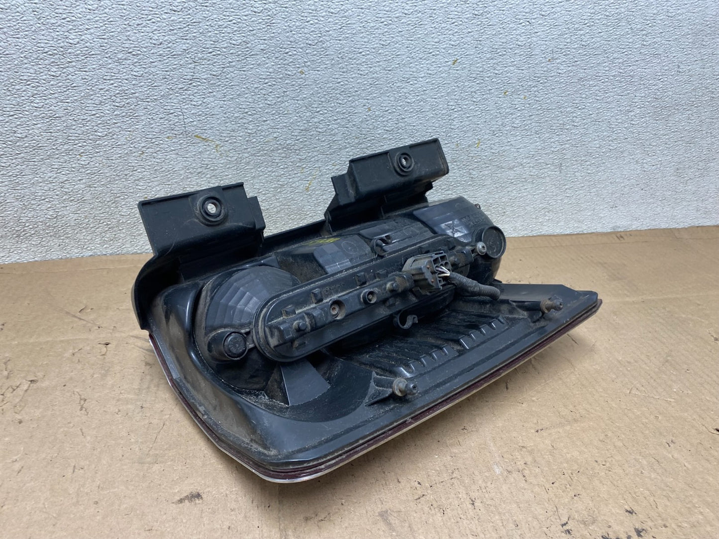 2008 to 2012 Jeep Liberty Right Passenger Rh Side Tail Light Oem R7744 DW6