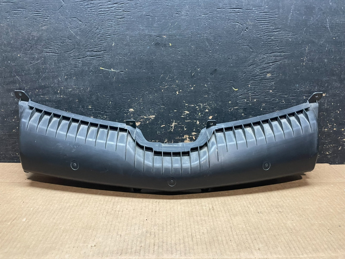 2007 - 2009 Mazda CX9 CX-9 Front Bumper Lower Grill Grille Retainer OE aa9163 DG0