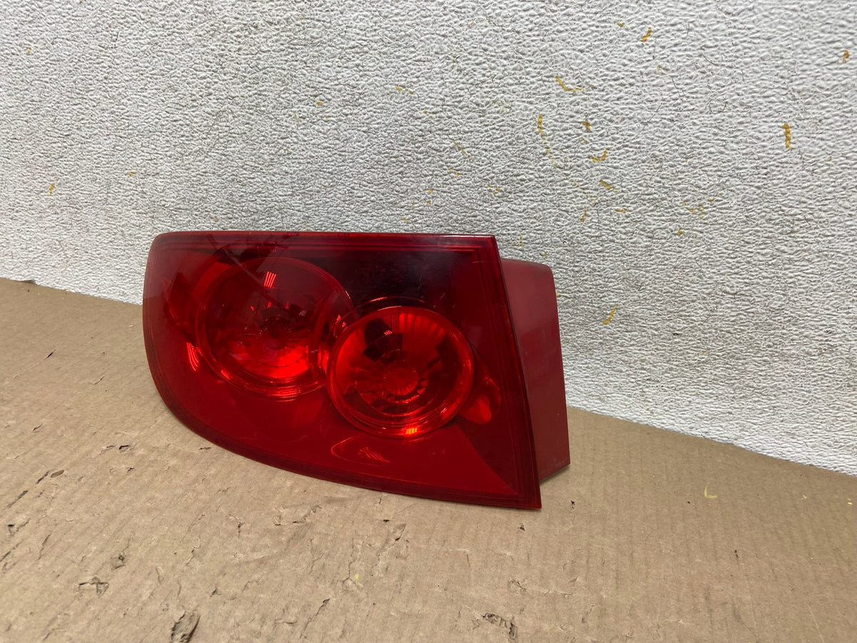2004 2005 2006 Mazda 3 Sedan Left Driver LH Side Tail Light AH5933 LK2