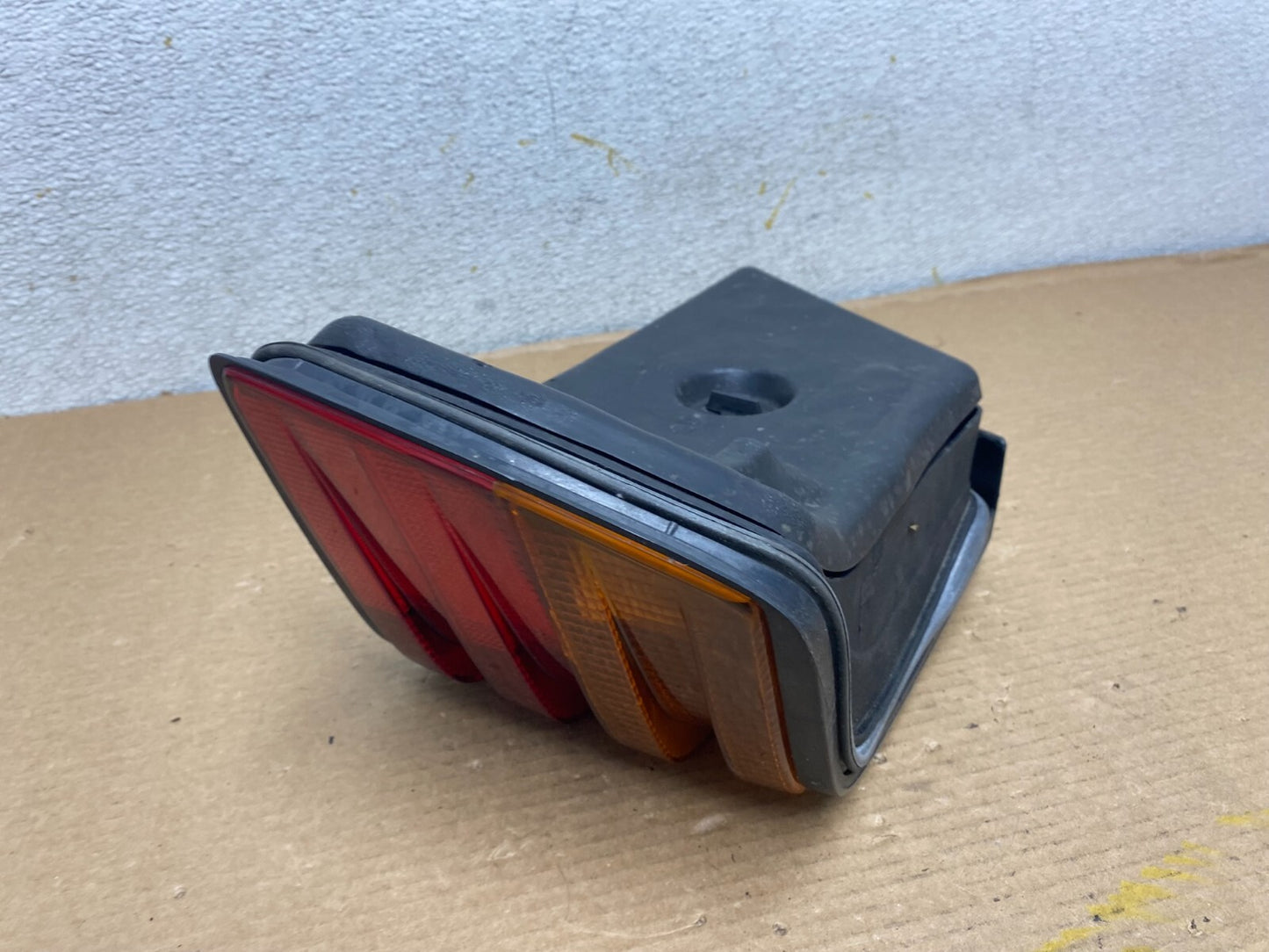 1994 to 1995 Mercedes E Class W124  Left Driver LH Side Tail Light N9682 DW3