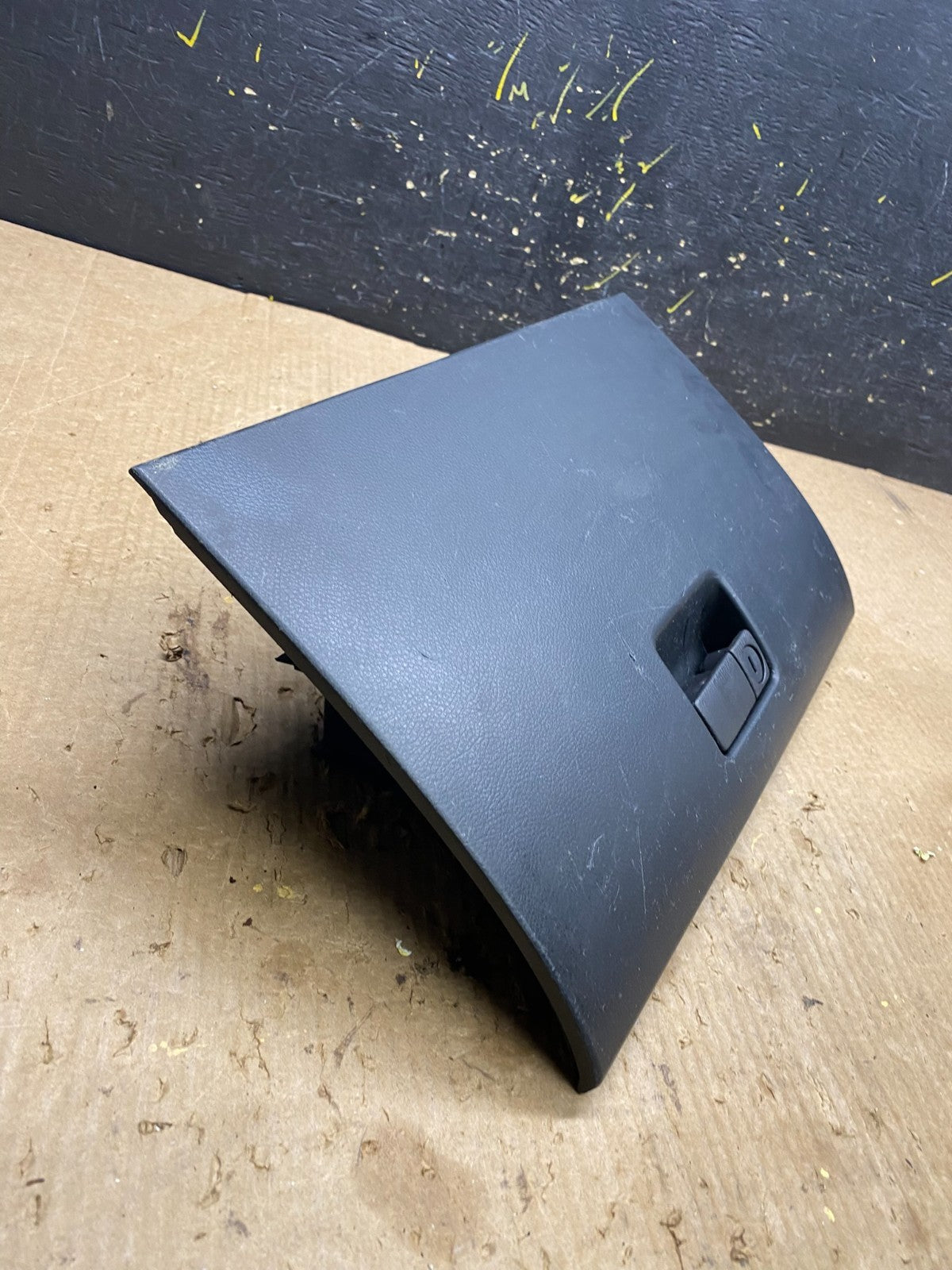 2006 to 2007 Infiniti G35 Glove Box Z71612