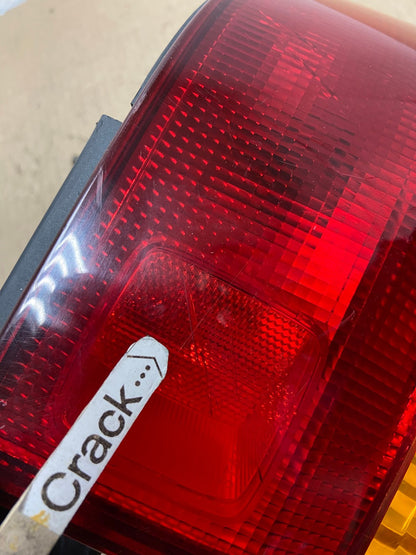 2002 2003 2004 Honda Odyssey Right Passenger Side Tail Light AG8035 LK5