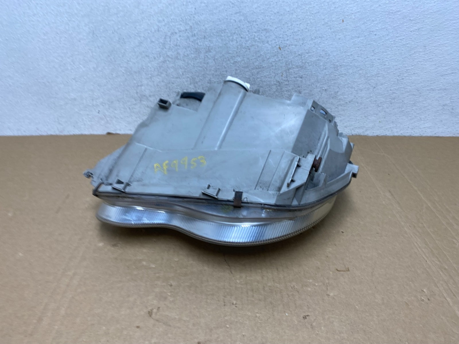2005 to 2007 Mercedes-Benz C-Class Right Passenger Side Headlight AF9953 DW8