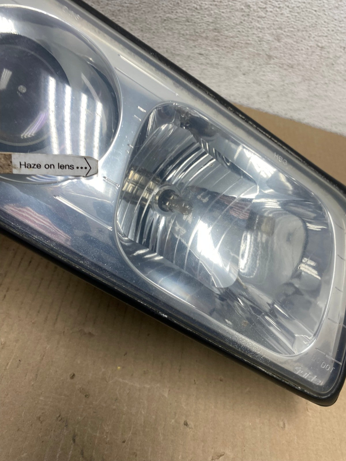 1998 to 2004 Cadillac Seville Right Passenger RH Side Headlight AE9493 LK4