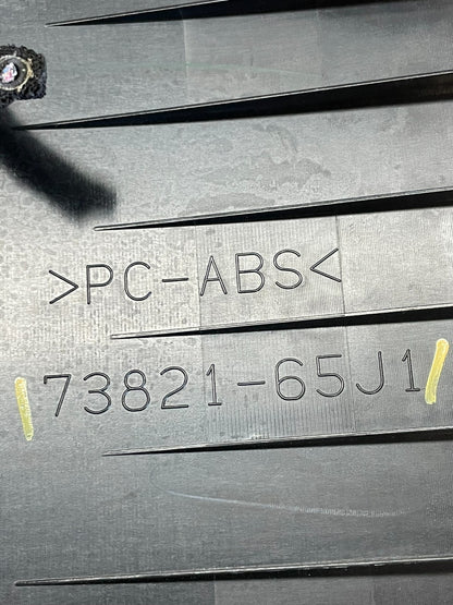 2007 to 2013 Suzuki Grand Vitara Center Console Air Vent ac5471 DG8