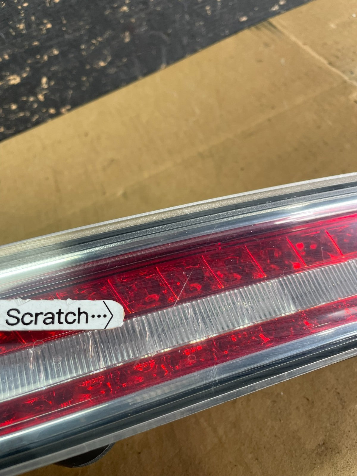 2013-2019 Lincoln MKZ Rear Center Trunk Tailgate Tail Light OEM z8251 DG5