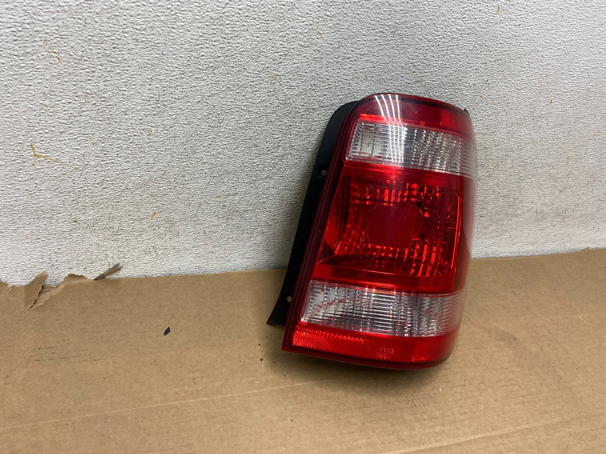 2008 to 2012 Ford Escape Right Passenger RH Side Tail Light AH3114 DW1