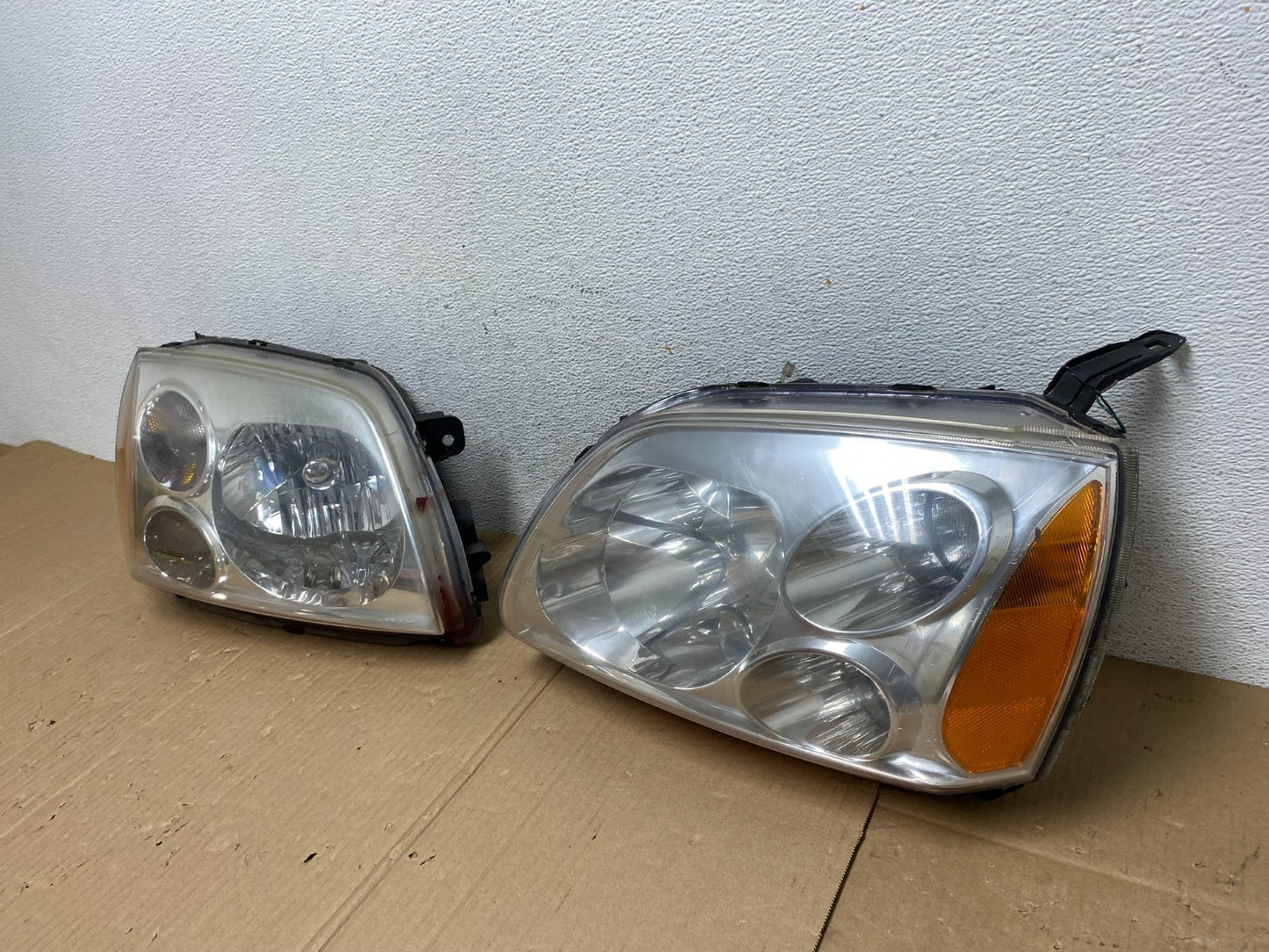 2004 - 2009 Mitsubishi Galant Left+Right Headlights Halogen Aftermarke AE8969 DW1