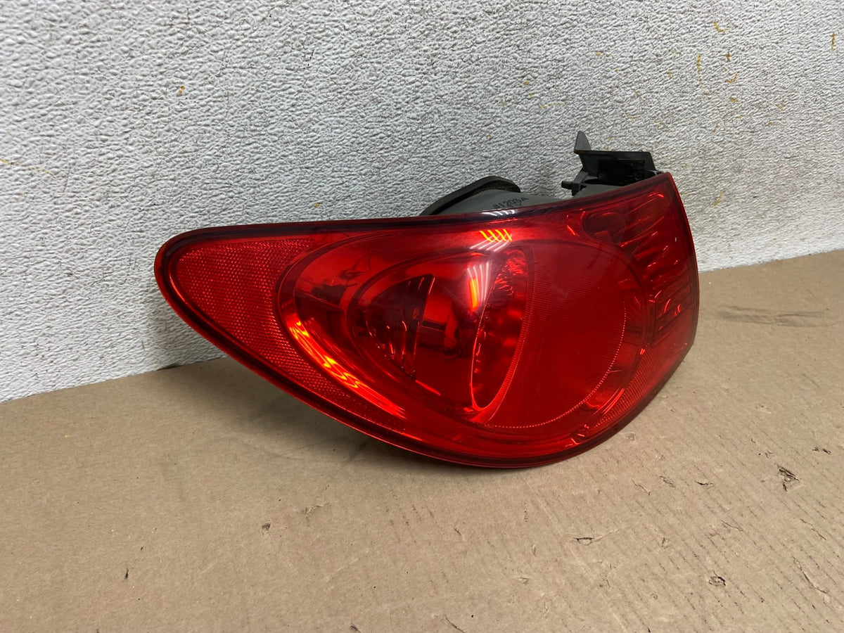 2007 to 2010 Hyundai Elantra Sedan Left Driver Side Tail Light AH6769 LK1