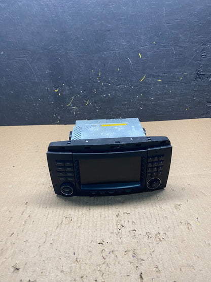 2006-2009 Mercedes W251 R350 Head Command Navigation Radio Player t1428 DG0