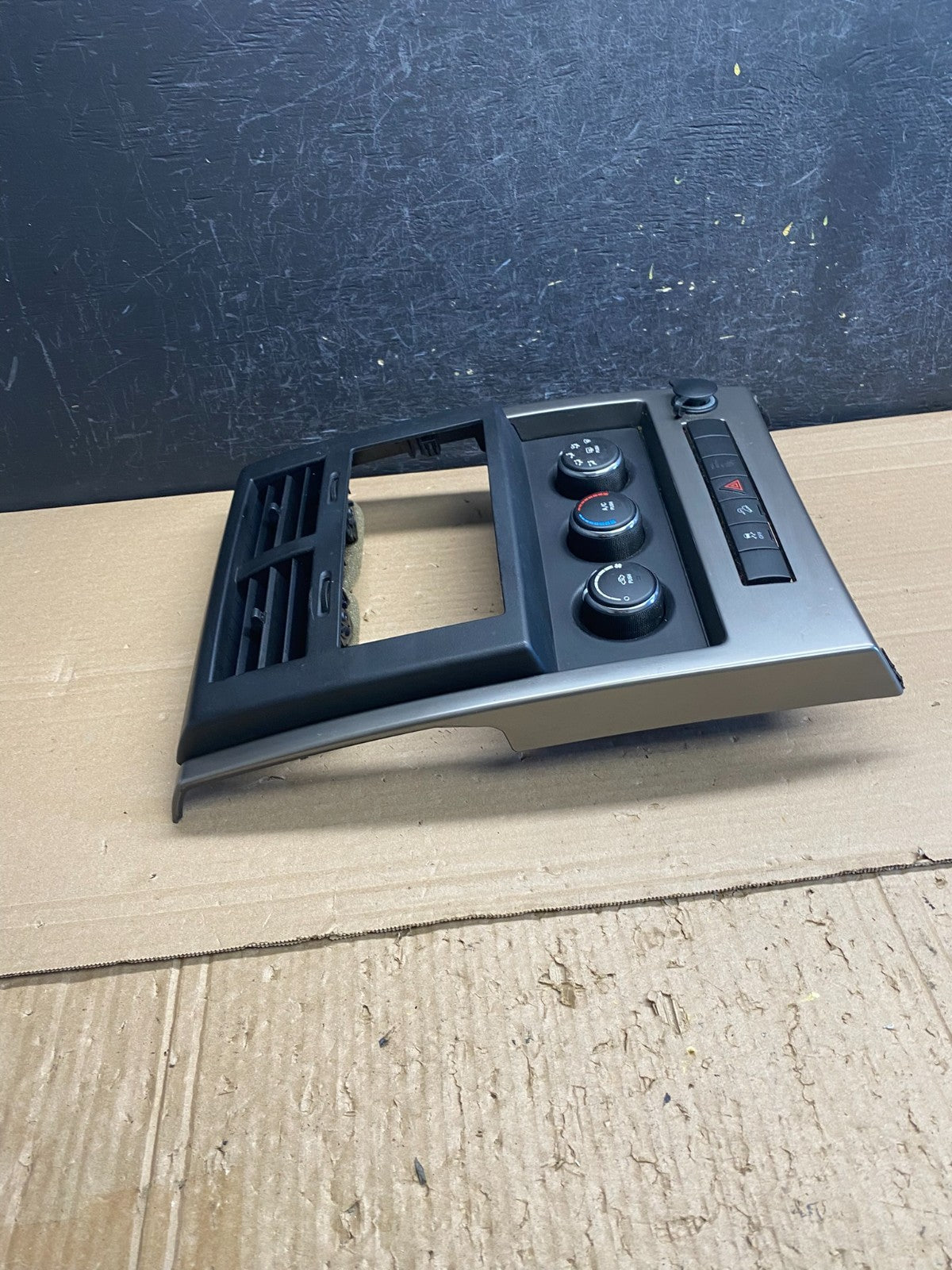 2008 to 2012 Jeep Liberty Dash Climate Temperature Control Radio Bezel AG0114 DG1