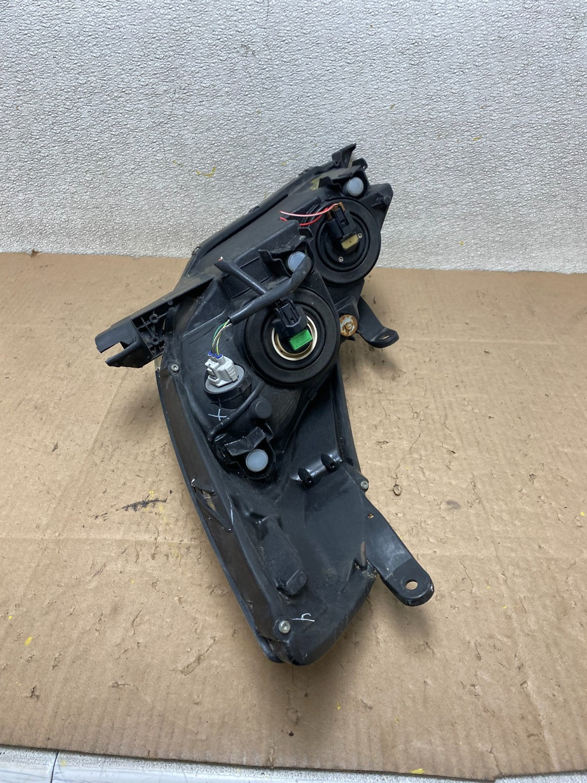 2004 2005 2006 Toyota Solara Halogen Headlight Right Passenger Side W0958 DW9