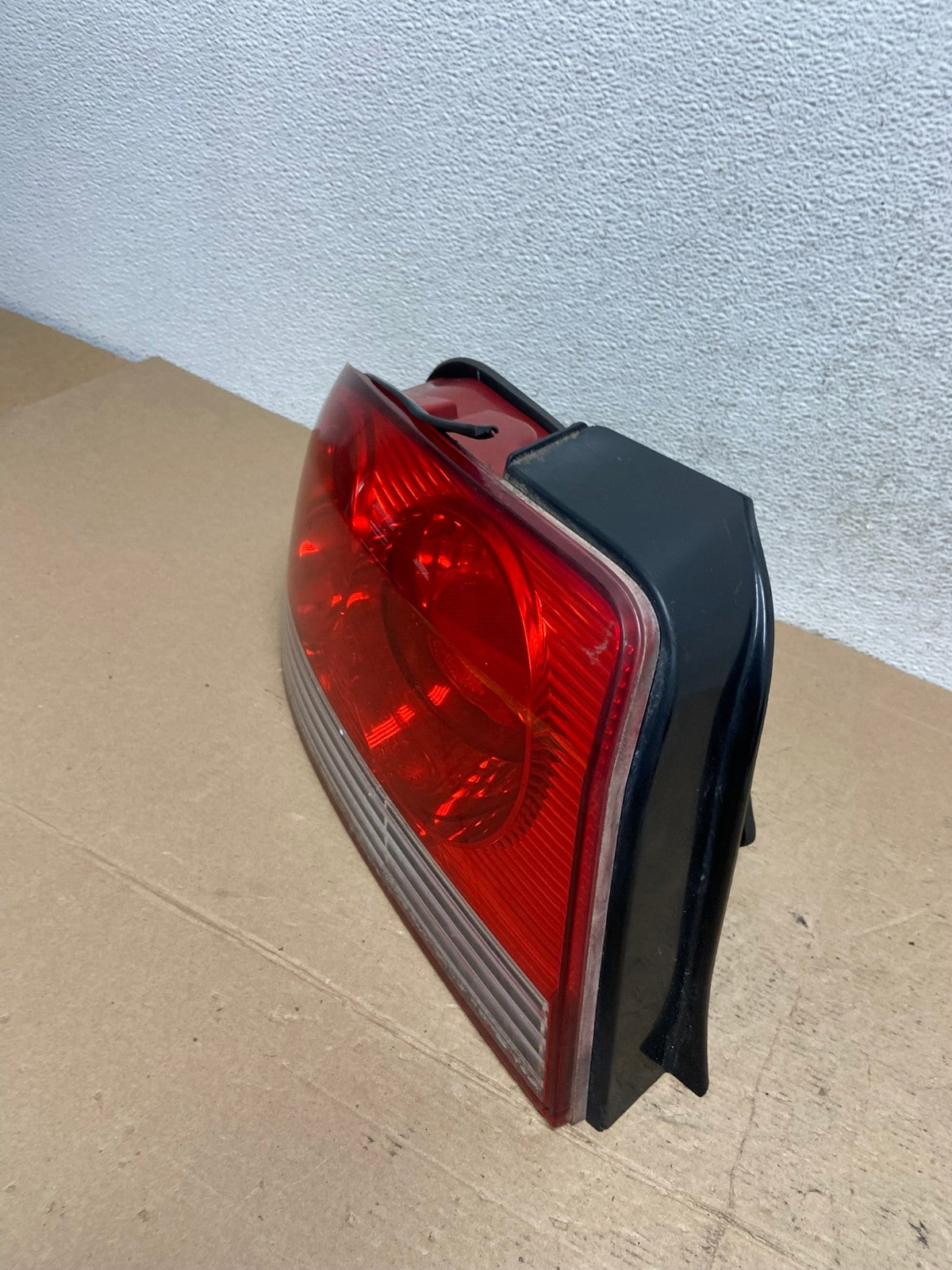 2002 to 2005 Hyundai Sonata Left Driver Lh Side Tail Light AF4769 LK1