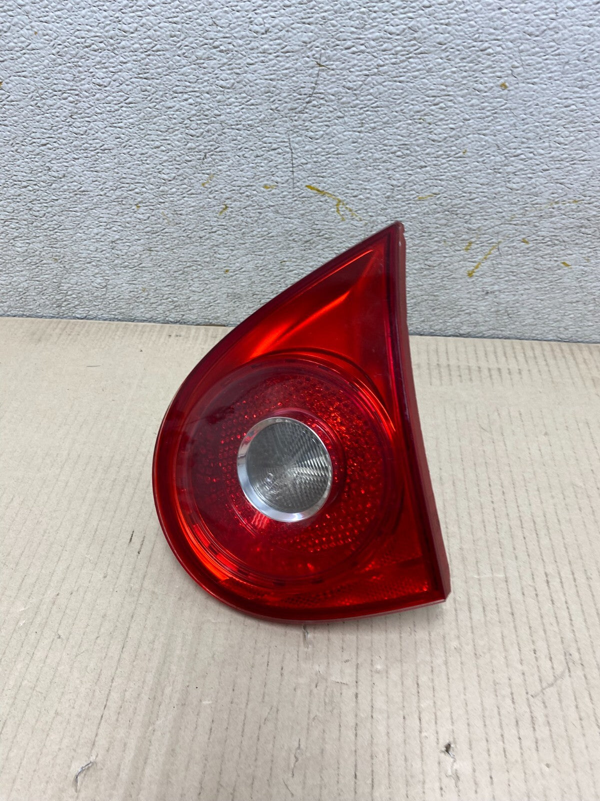2006-2009 Volkswagen Golf Right Passenger Rh Tail Light Inner Trunk O3982 DW0