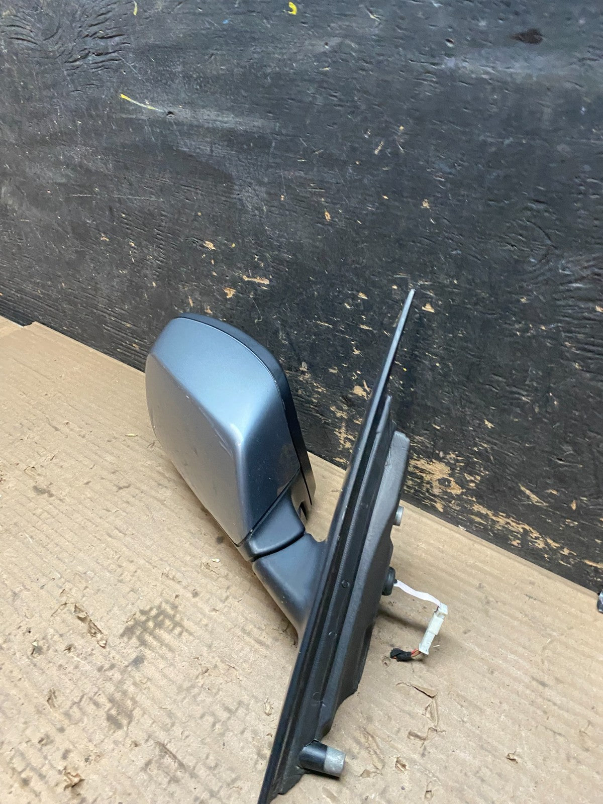 2004 to 2009 BMW X3 Right Passenger Door View Mirror V2606 DG1