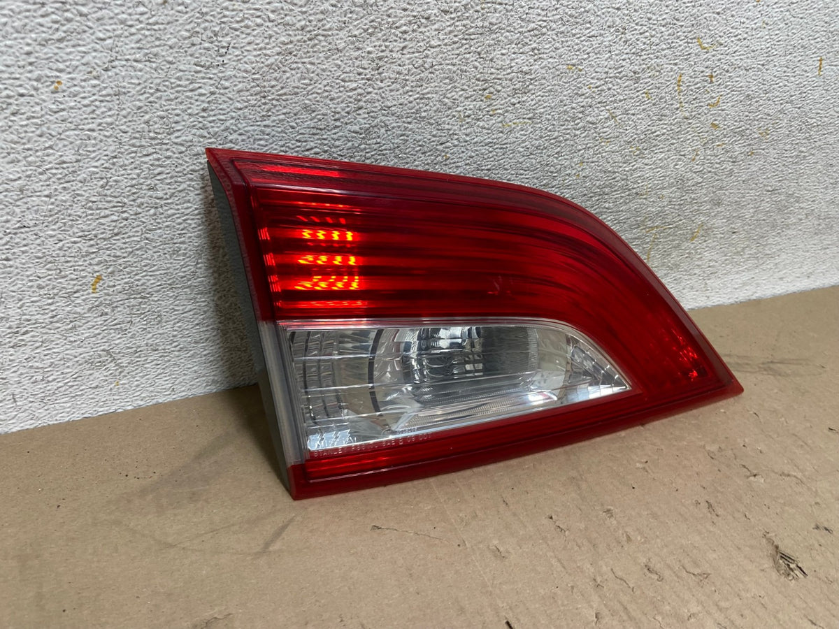 2011-2017 Nissan Quest Left Driver Lh Side Inner Tail Light AH6941 LK1