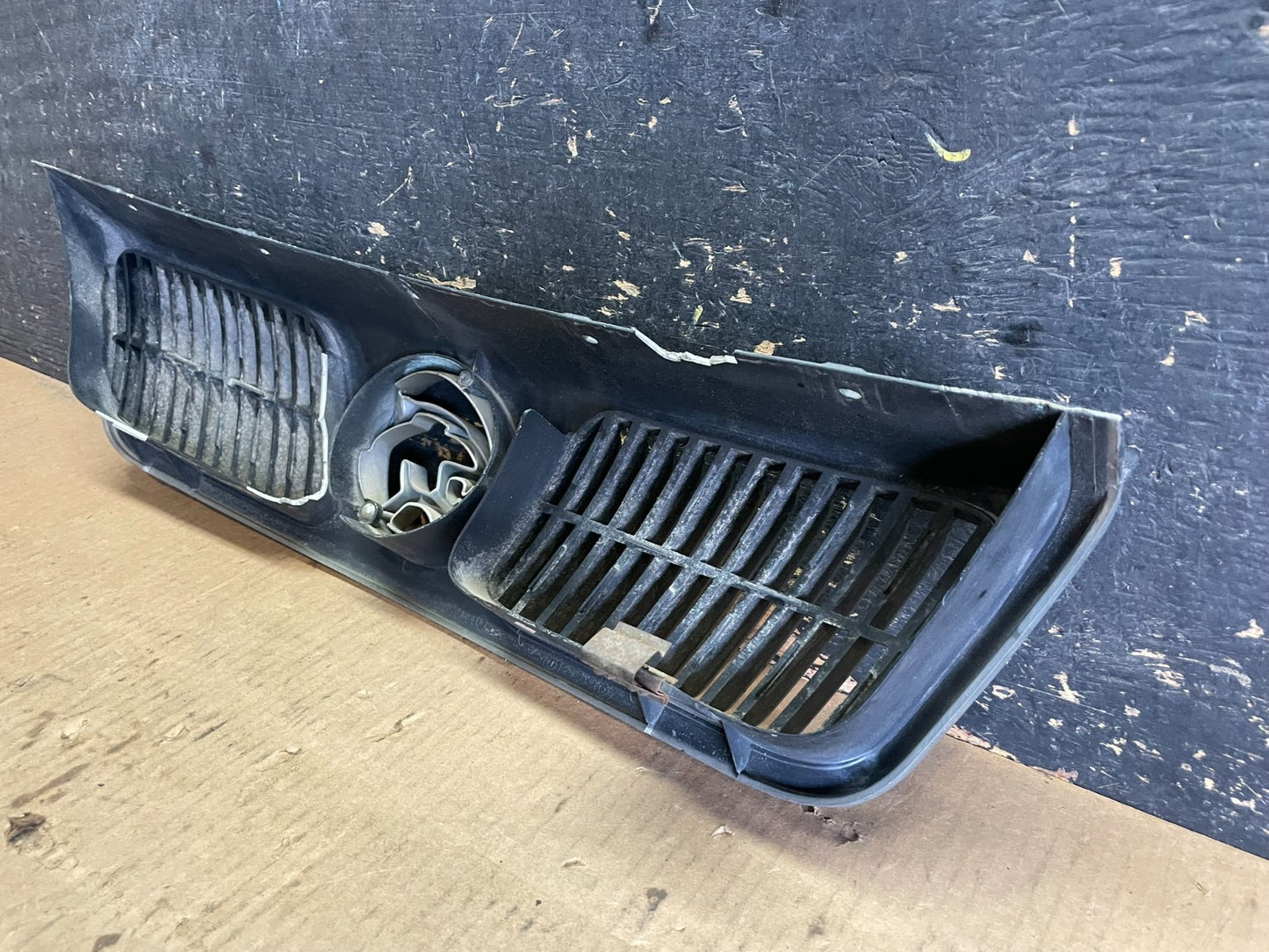 1991 1992 1993 Mercury Cougar Front Upper Grille Grill aa5946 DG5