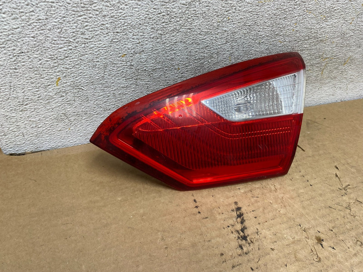 2012 to 2014 Ford Focus Sedan Right Passenger Inner Tail Light AH8147 DW1