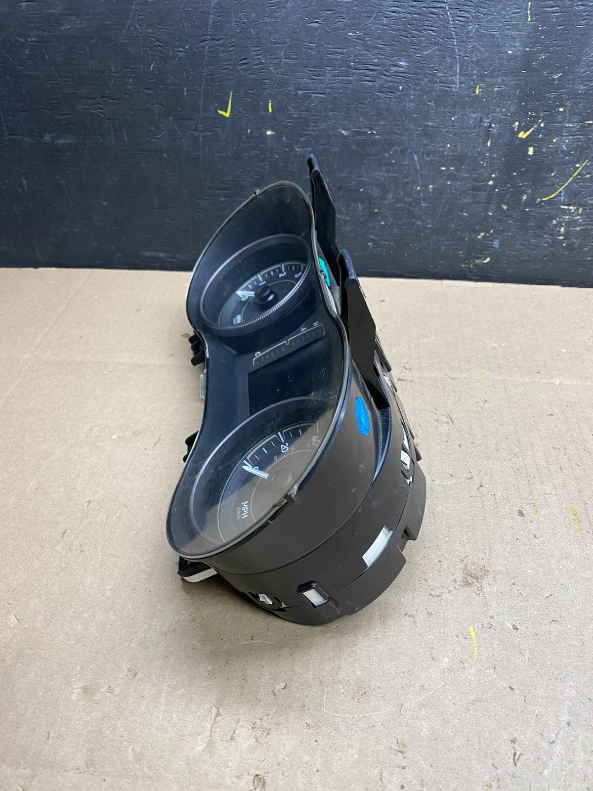 2014 Jeep Cherokee Speedometer Cluster Trim Bezel t9309 DG2