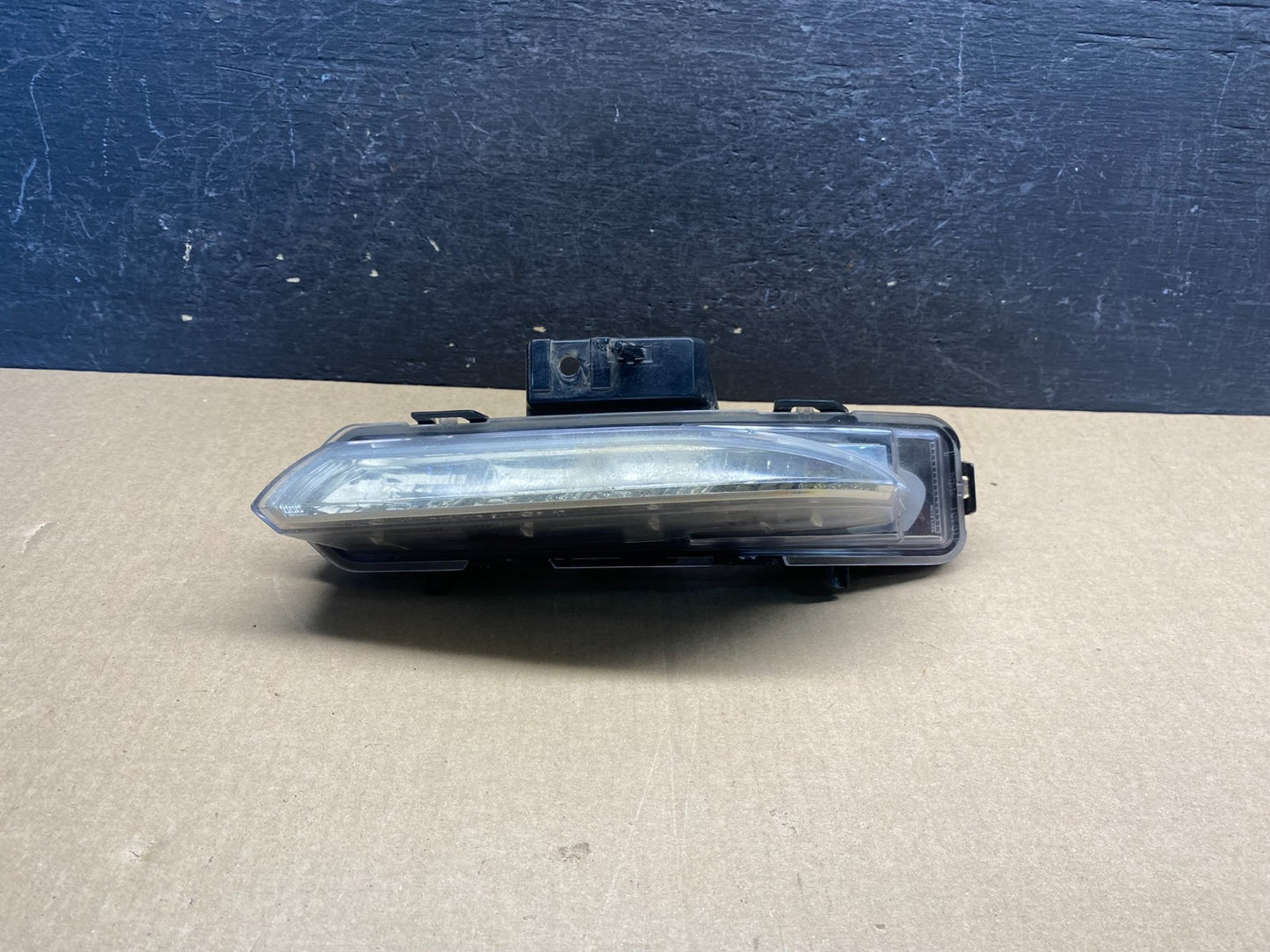 2013 to 2017 Buick Enclave Front Left Parking Lamp 20956919 AG40070