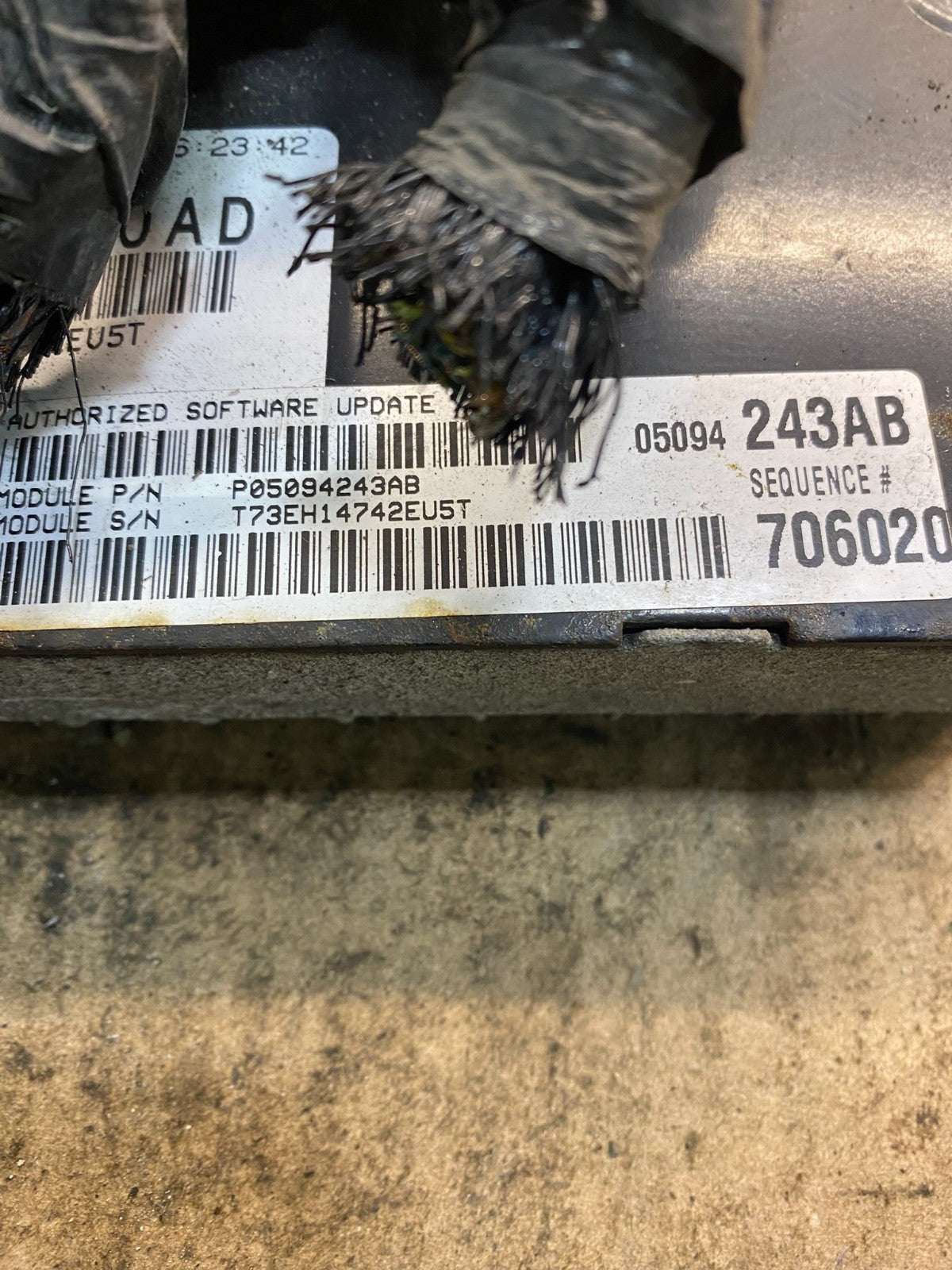2005 Chrysler Pacifica Engine Control ECU ECM EBX Module Z4675 DG4