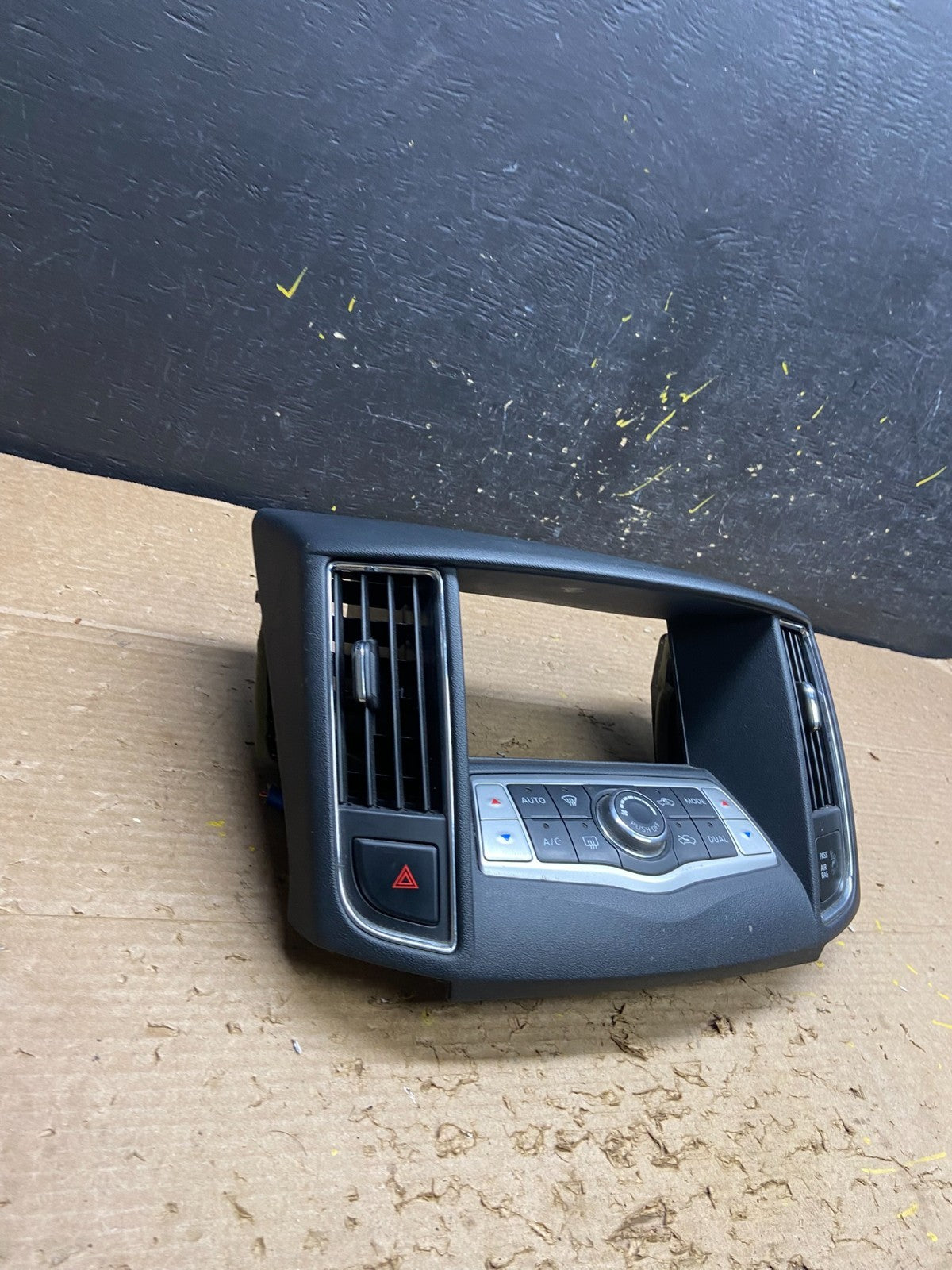 2009-2014 Nissan Maxima Center Console Climate Control Radio Bezel OEM W6302 DG1