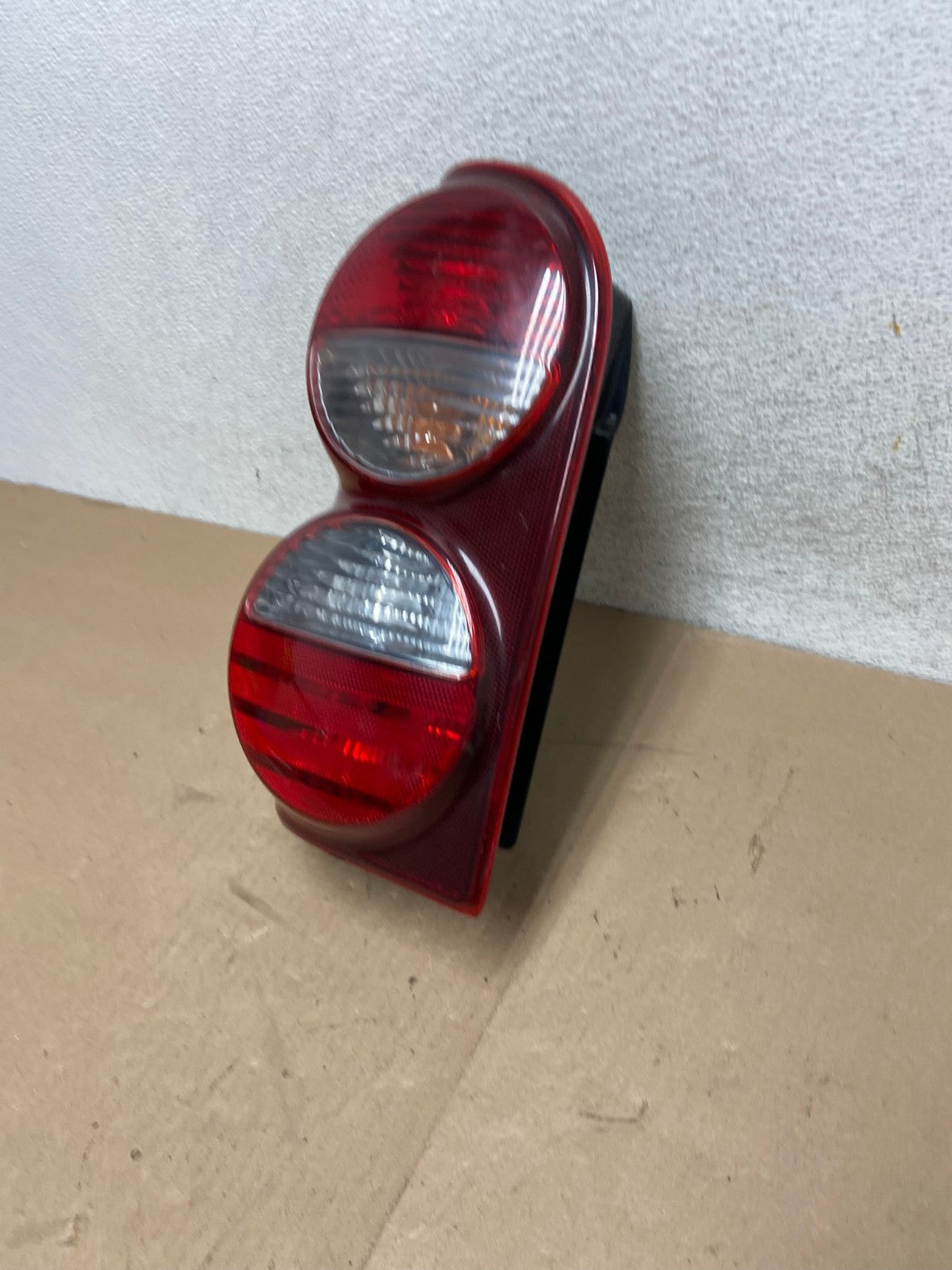 2005 2006 2007 Jeep Liberty Left Driver Lh Side Tail Light AG4584 LK1