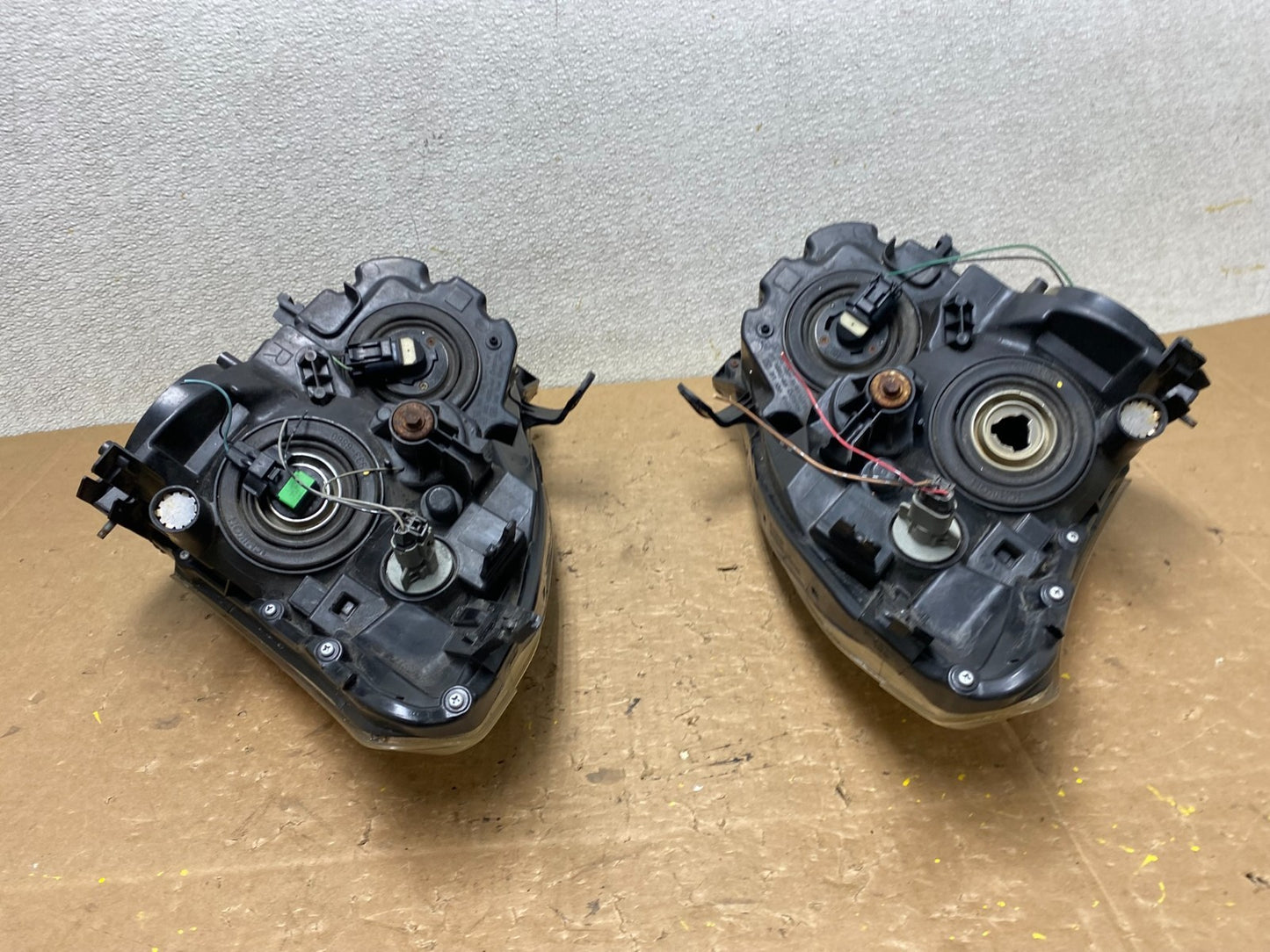 2009-2013 Nissan Rogue Left+Right Side Set Halogen Headlights OEM V6014 DW13