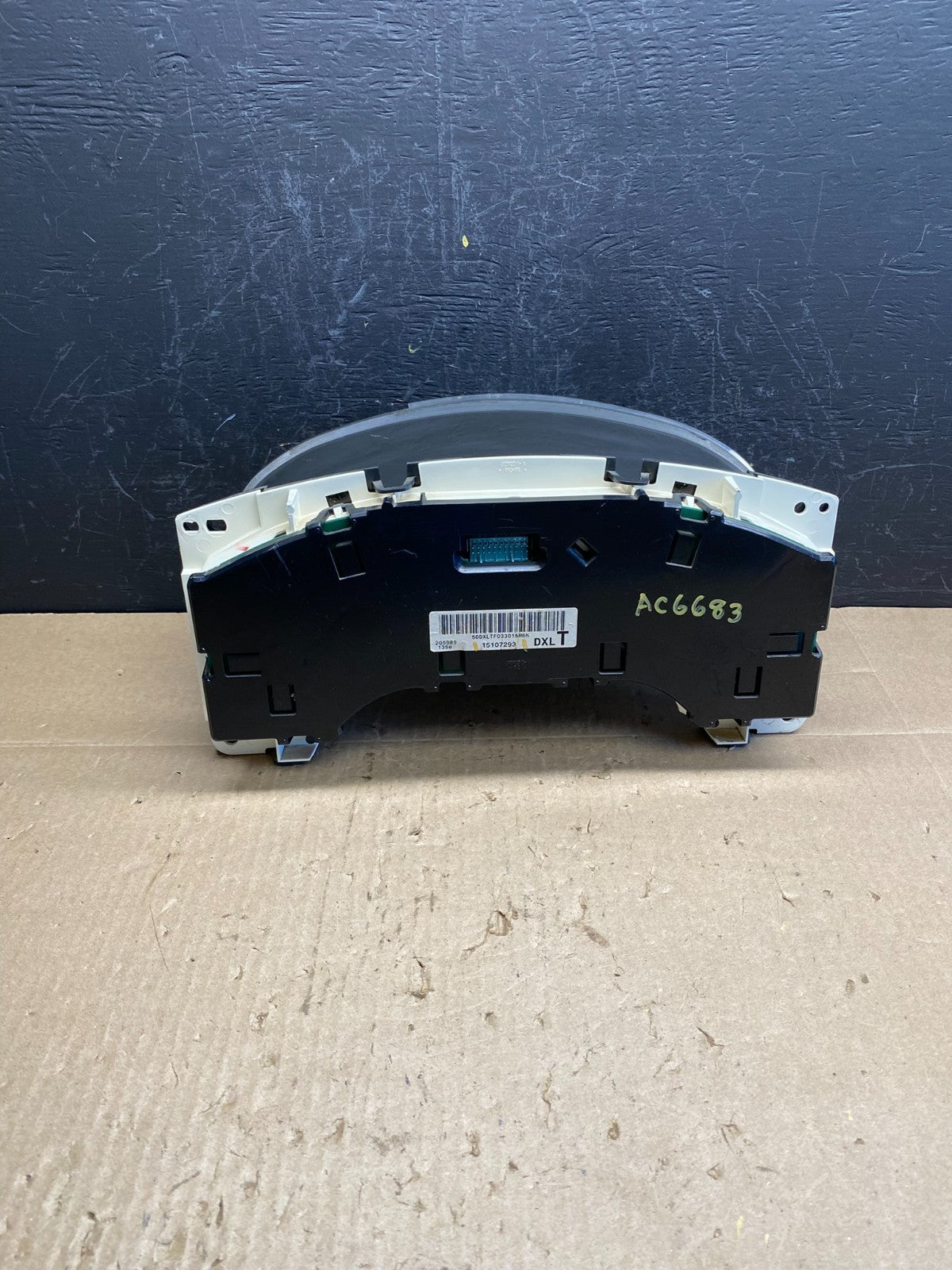 2004 to 2007 Chevrolet Express Speedometer Cluster Gauge AC6683 DG5