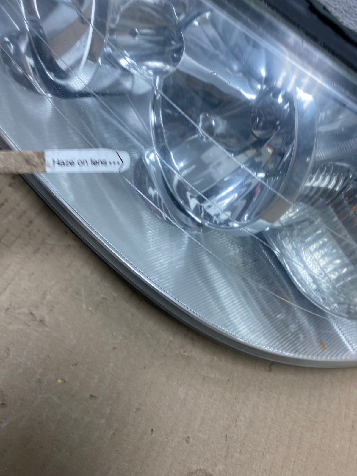 2005 to 2011 Lincoln Town Car Left Driver LH Side Headlight AE9504 LK5