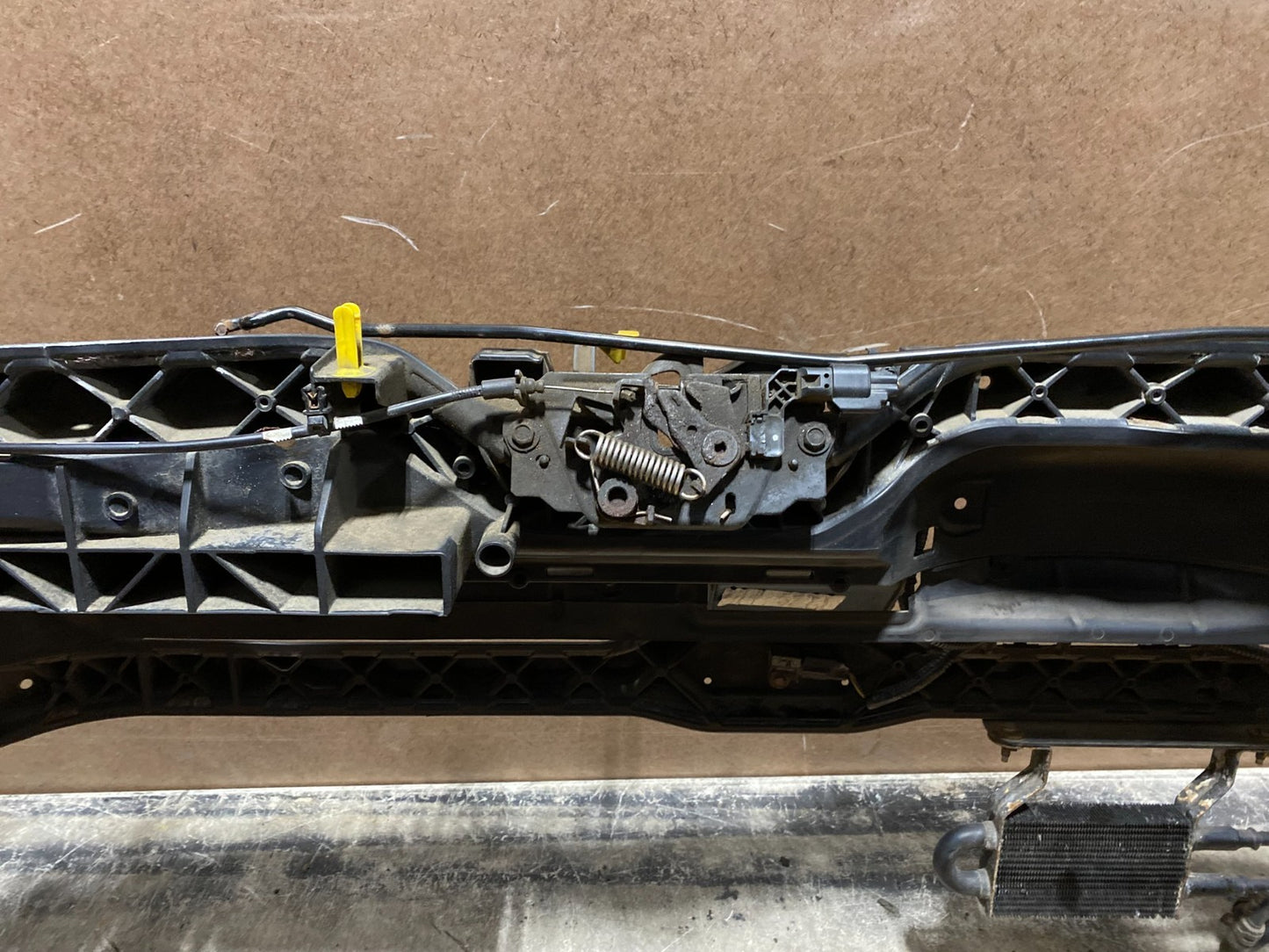 LOCLA PICK UP NY 2015 to 2021 Ford Transit 150 250 350 Radiator Support X3354 PS8